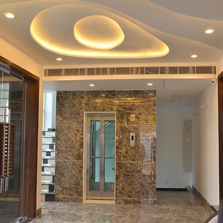 Hotel Bellevue inn Gangānagar Buitenkant foto